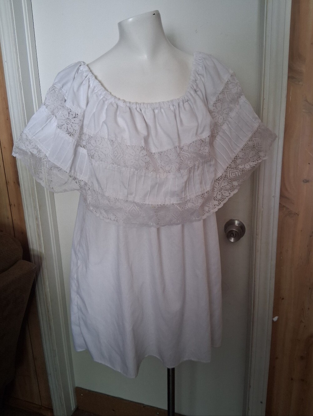 Camila's Mexican Style White Off-Shoulder Lace Ruffle Women’s Top Sz L Preowned